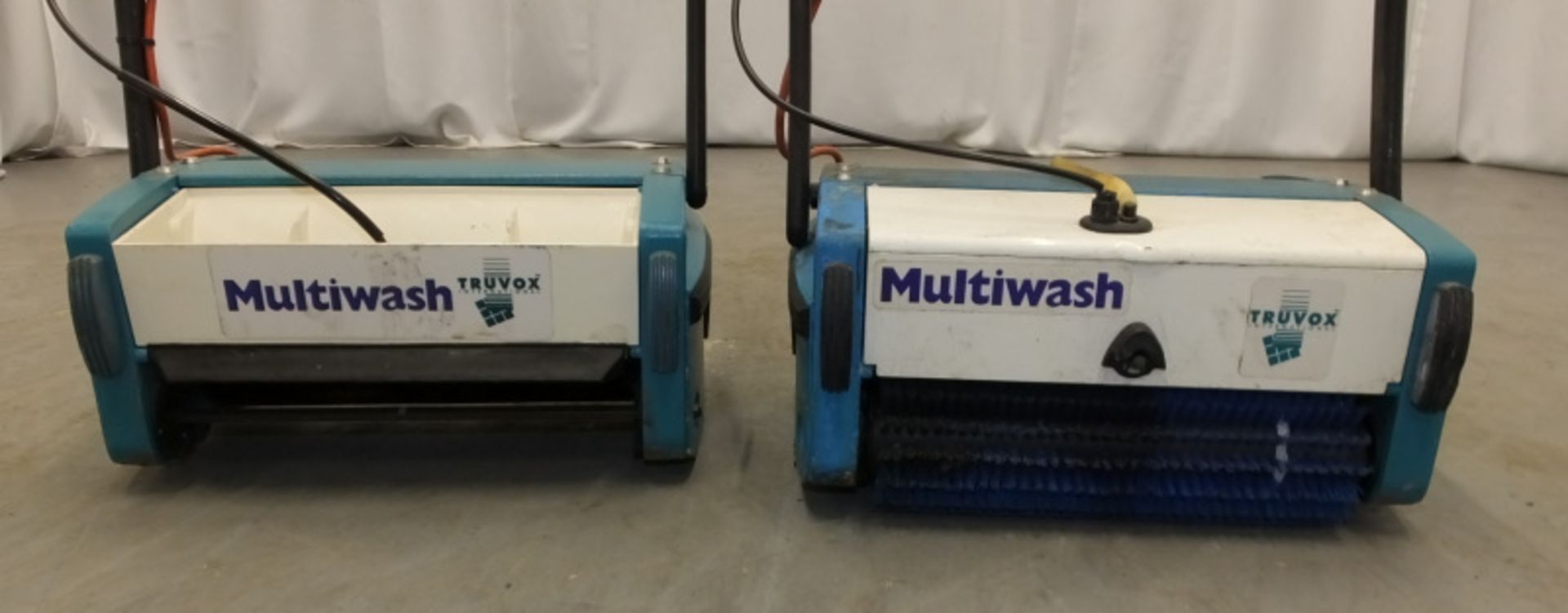 2 x Truvox Multiwash Scrubber Dryers - MW340/PUMP (broken handle) and MW340 - unit do not power up - Image 2 of 3