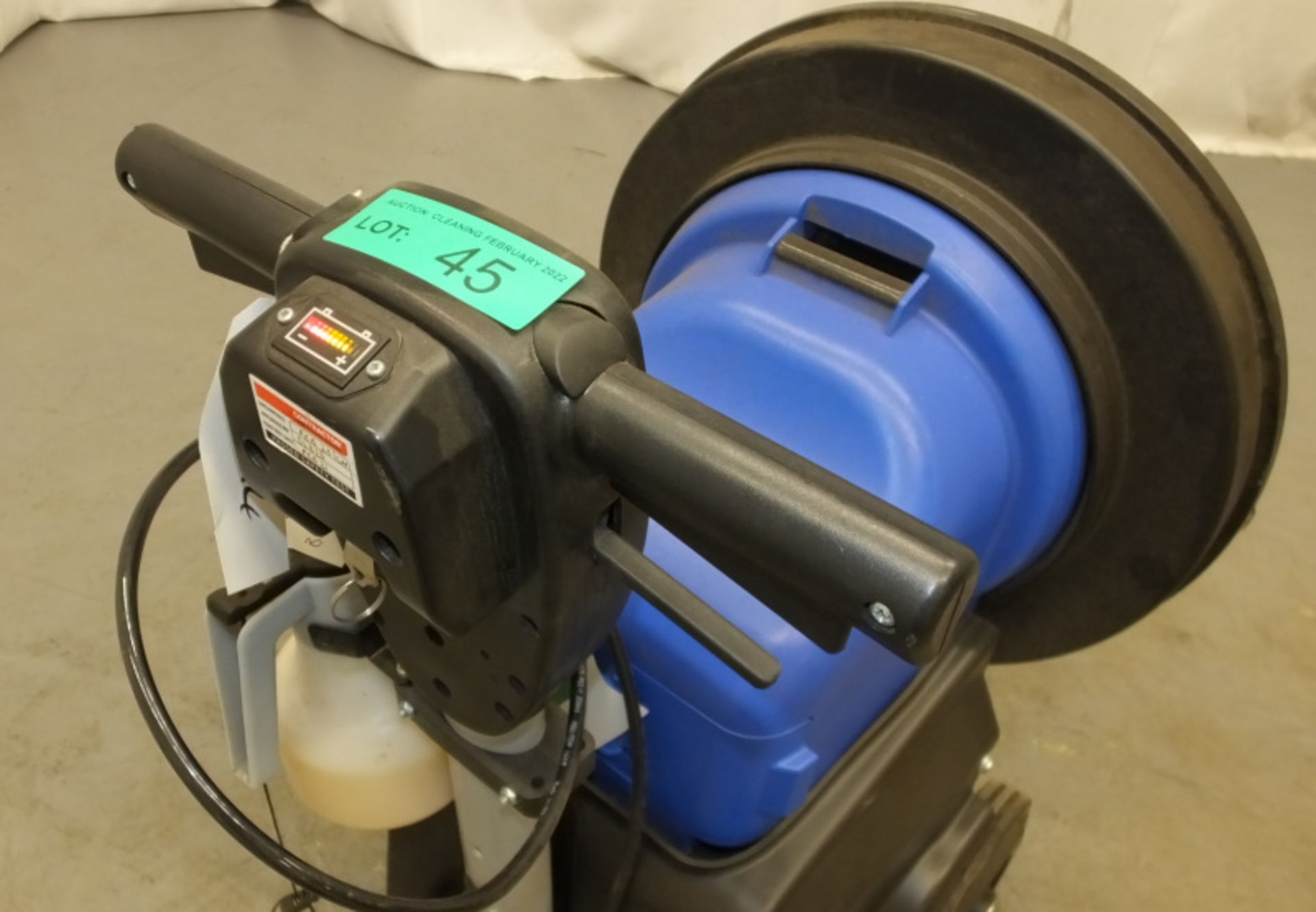 Truvox Cordless Burnisher 17" 1500RPM - Comes with Key - power up - functionality untested - Image 5 of 5