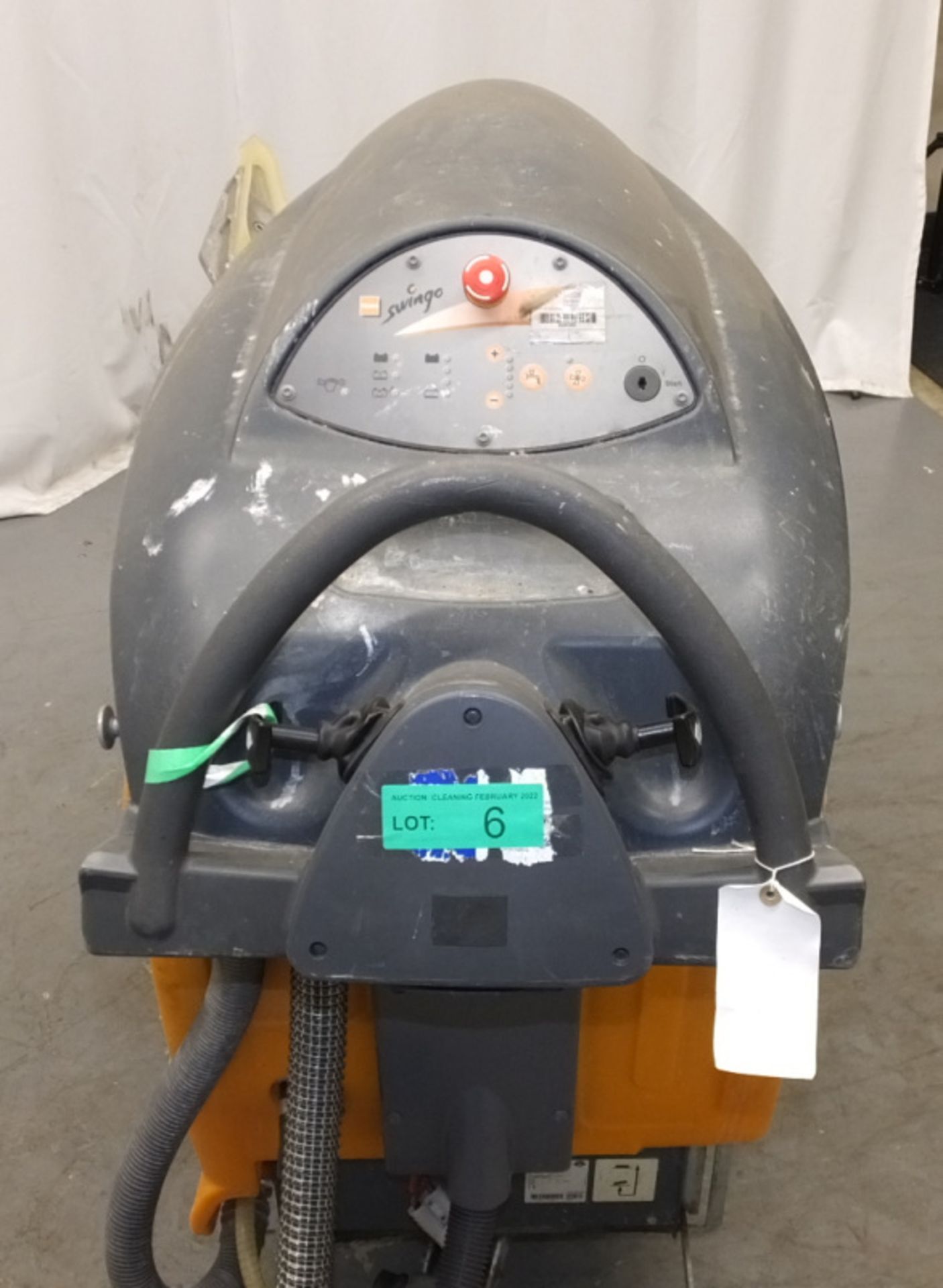 Taski Swingo 1650 Scrubber Dryer - No Key - powers up (tested with another key) - Image 3 of 11