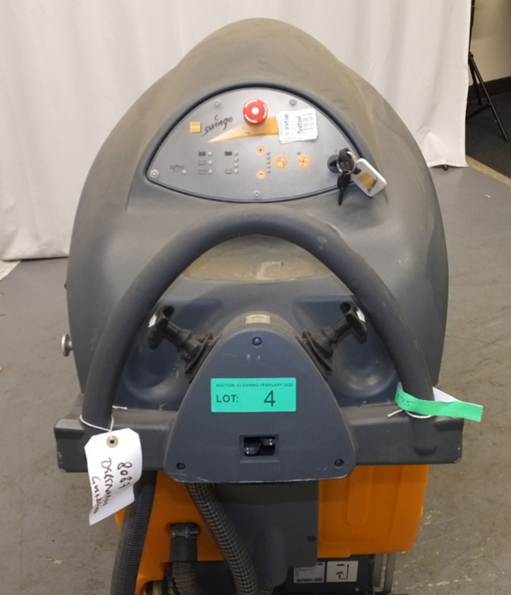 Taski Swingo 1650 Scrubber Dryer - With Key - powers up - Image 3 of 10