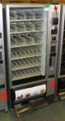 Selecta Vending Machine - Snacks - 220-240V - Contactless