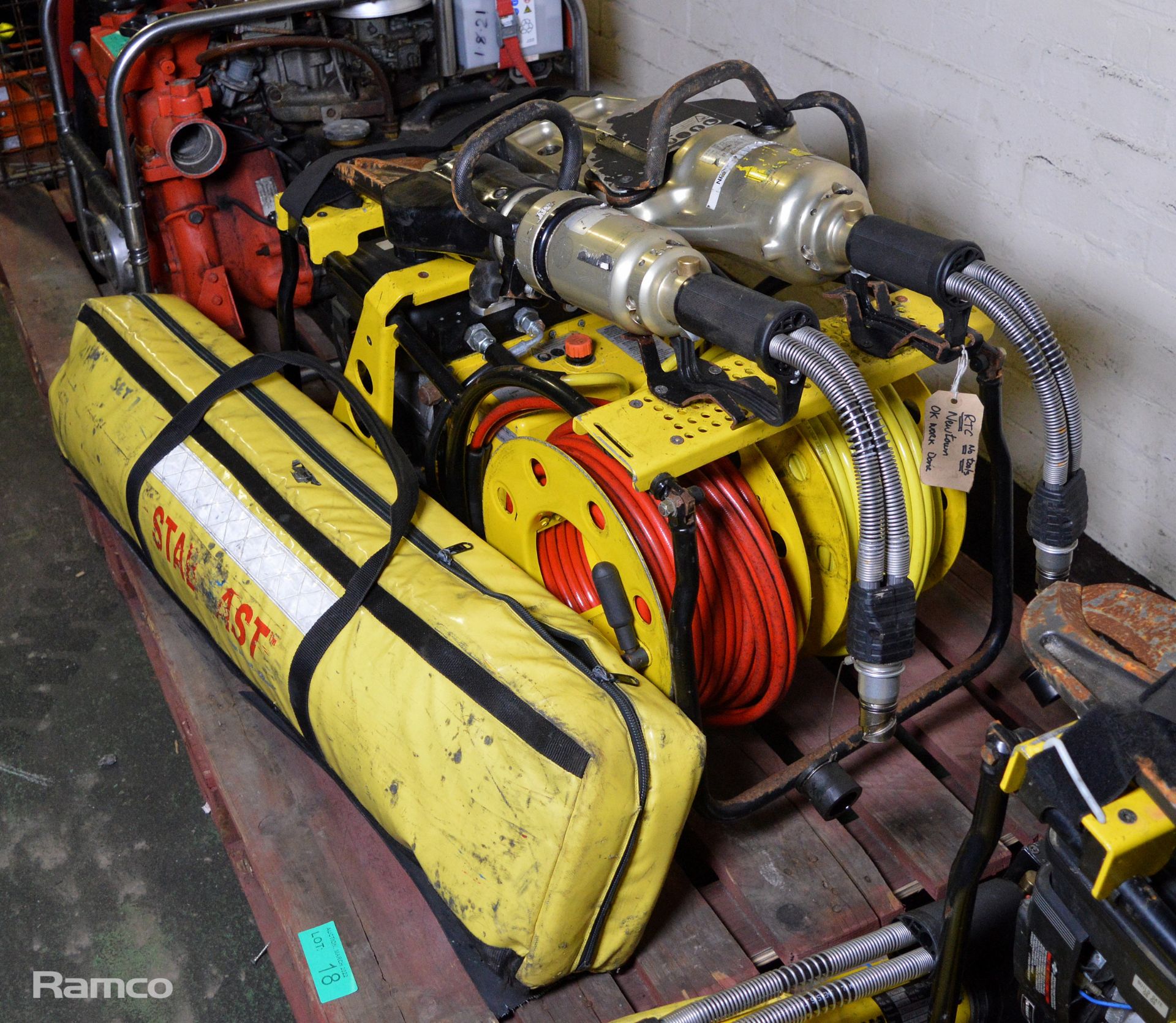 Weber Hydraulik Rescue Equipment - power pack, spreader, cutter, hoses - Image 3 of 7