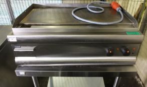 Lincat A002 3N E 400V 50/60hz Countertop Griddle & Stainless Steel Counter