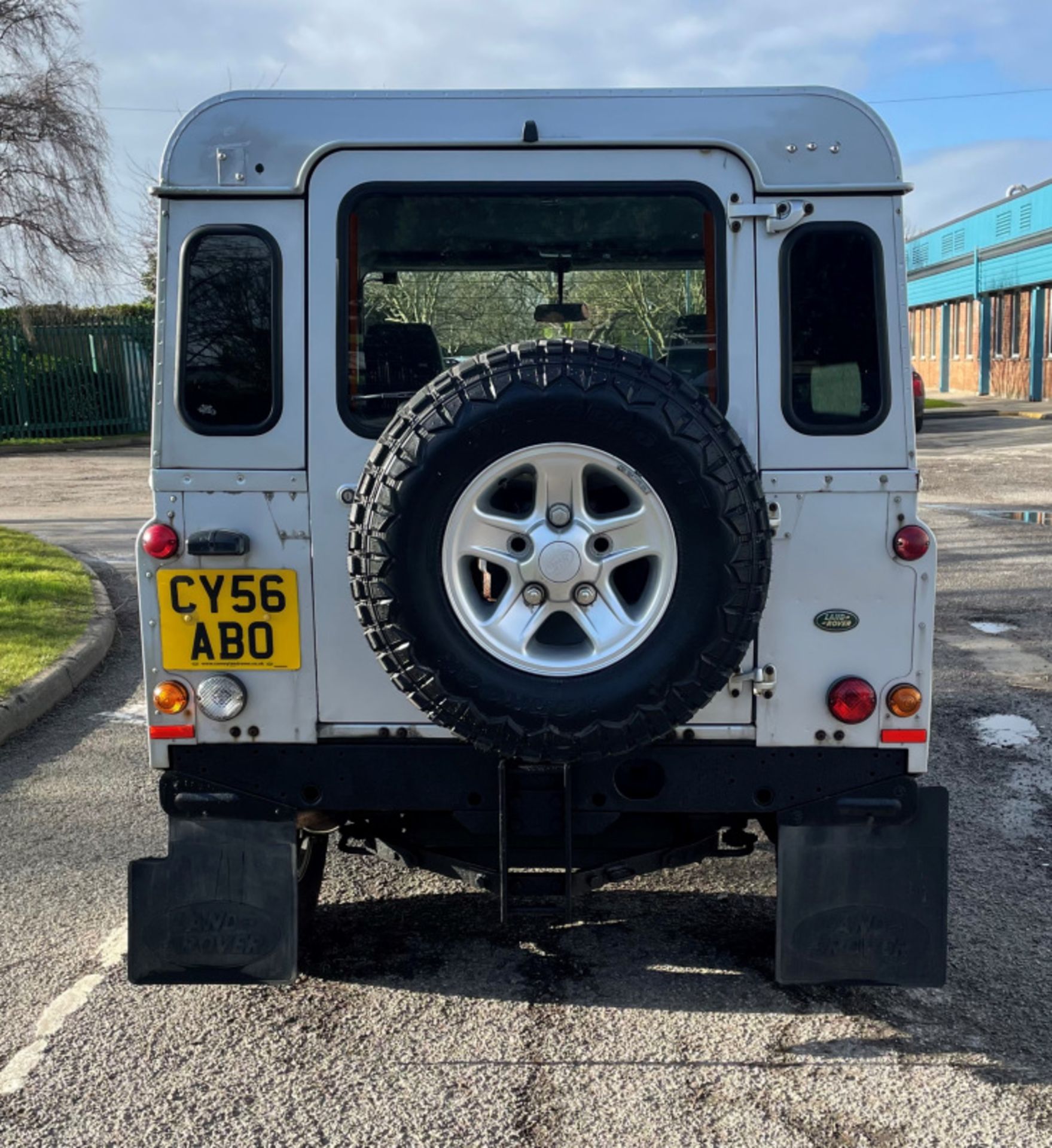 Land Rover Defender, 114,183 Miles, Diesel 2495cc Engine, 2007 model - full details in description - Image 5 of 38