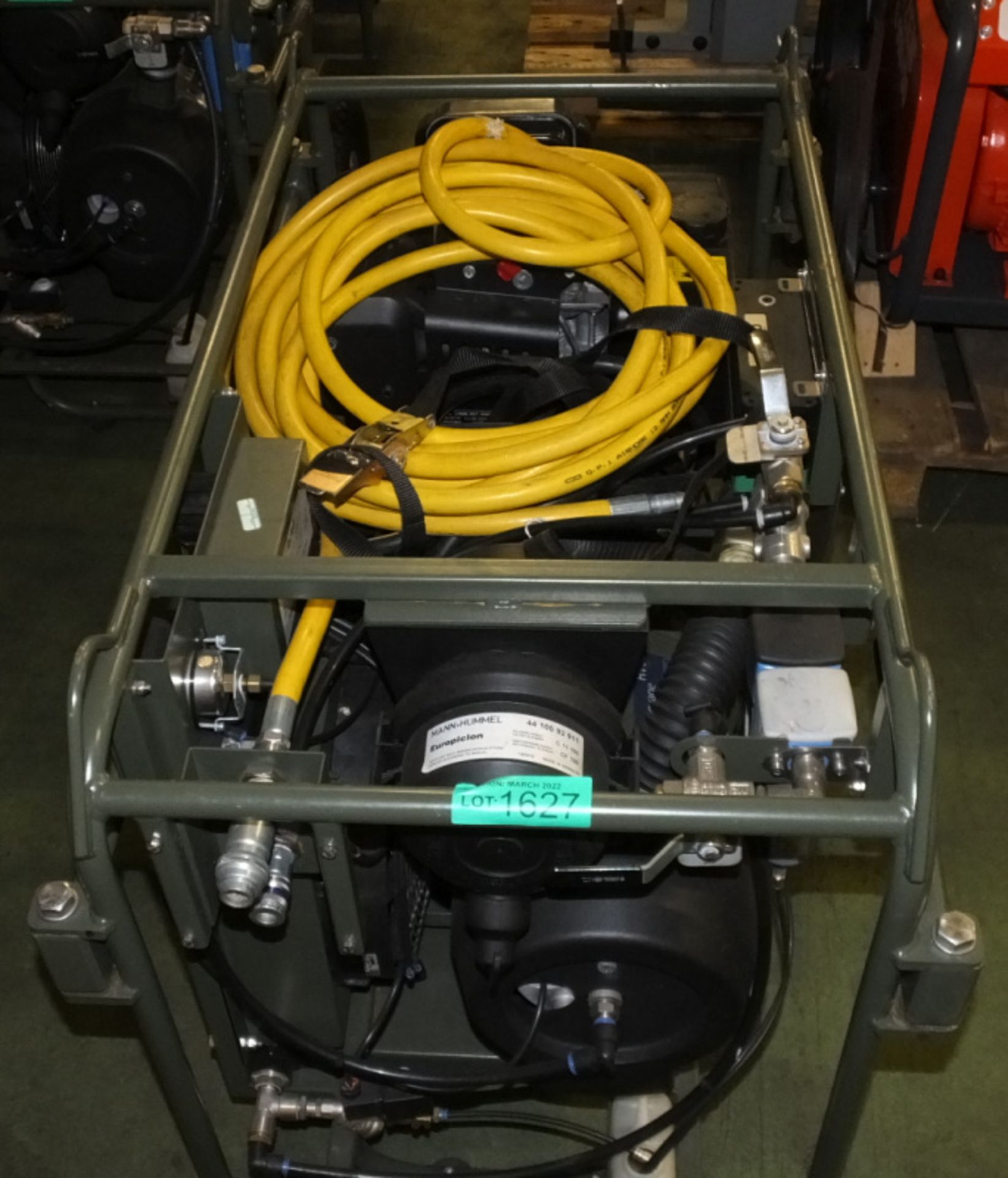 Factair FAC0702-VO4DM MK111 Airbeam Tent Compressor - 25 hours run - 10.5Lt capacity - 22.3 CFM - Image 2 of 14