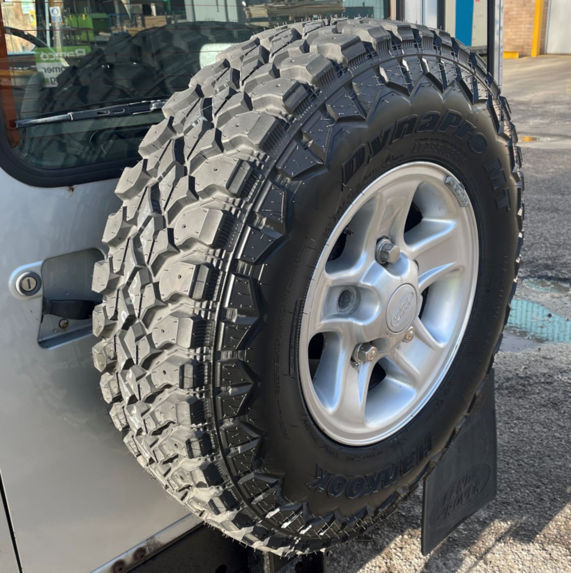 Land Rover Defender, 114,183 Miles, Diesel 2495cc Engine, 2007 model - full details in description - Image 7 of 38