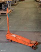 2T hydraulic jack