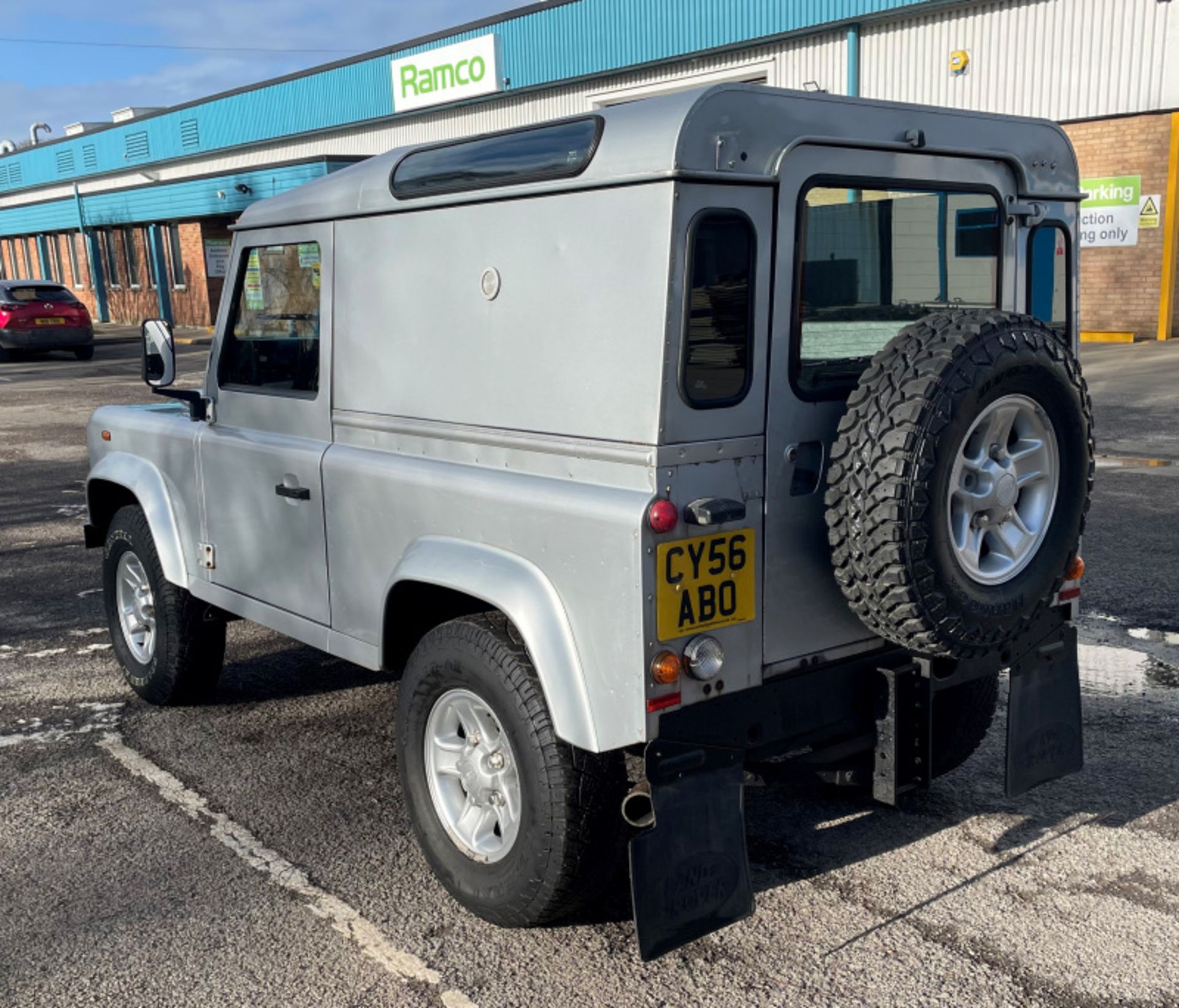 Land Rover Defender, 114,183 Miles, Diesel 2495cc Engine, 2007 model - full details in description - Image 4 of 38