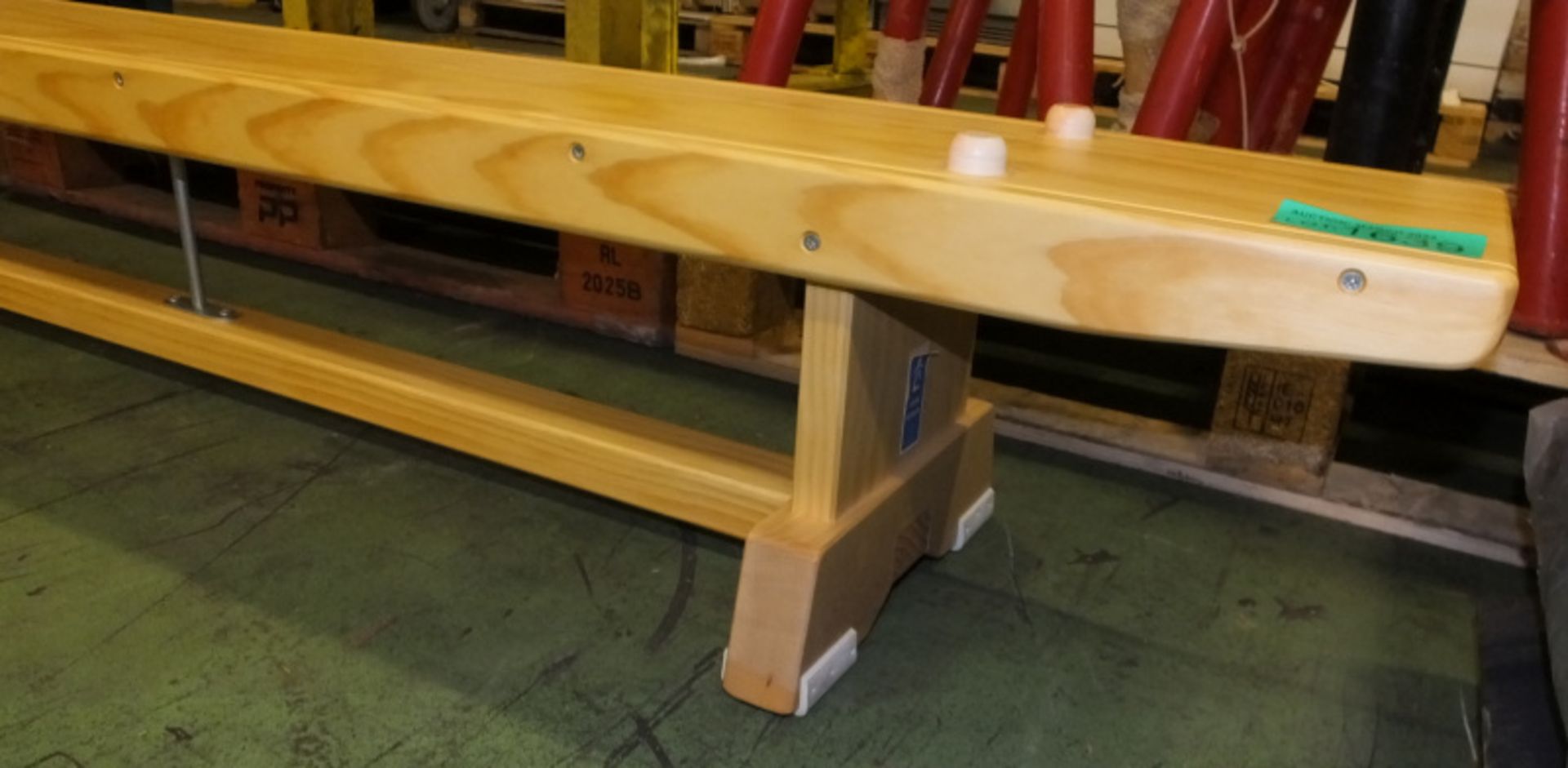 School gym bench - L 3350mm - Image 2 of 4