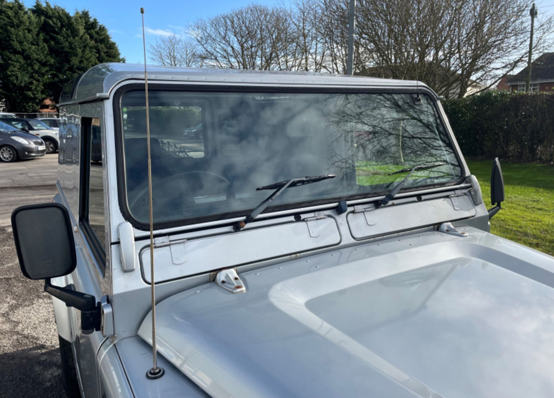 Land Rover Defender, 114,183 Miles, Diesel 2495cc Engine, 2007 model - full details in description - Image 14 of 38