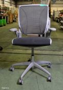 HumanScale Diffrient World Mesh Office Chair - grey