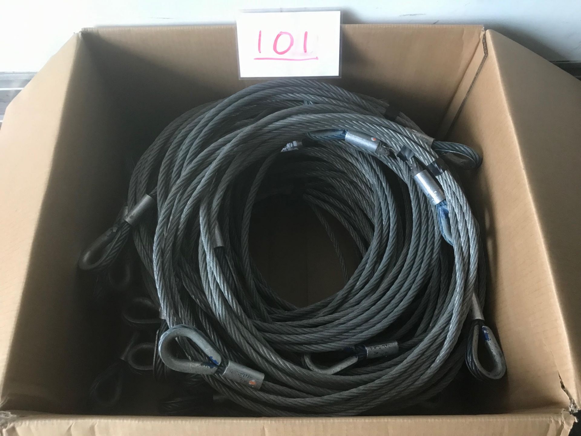 23x Steel 1 tonne 5M wire ropes