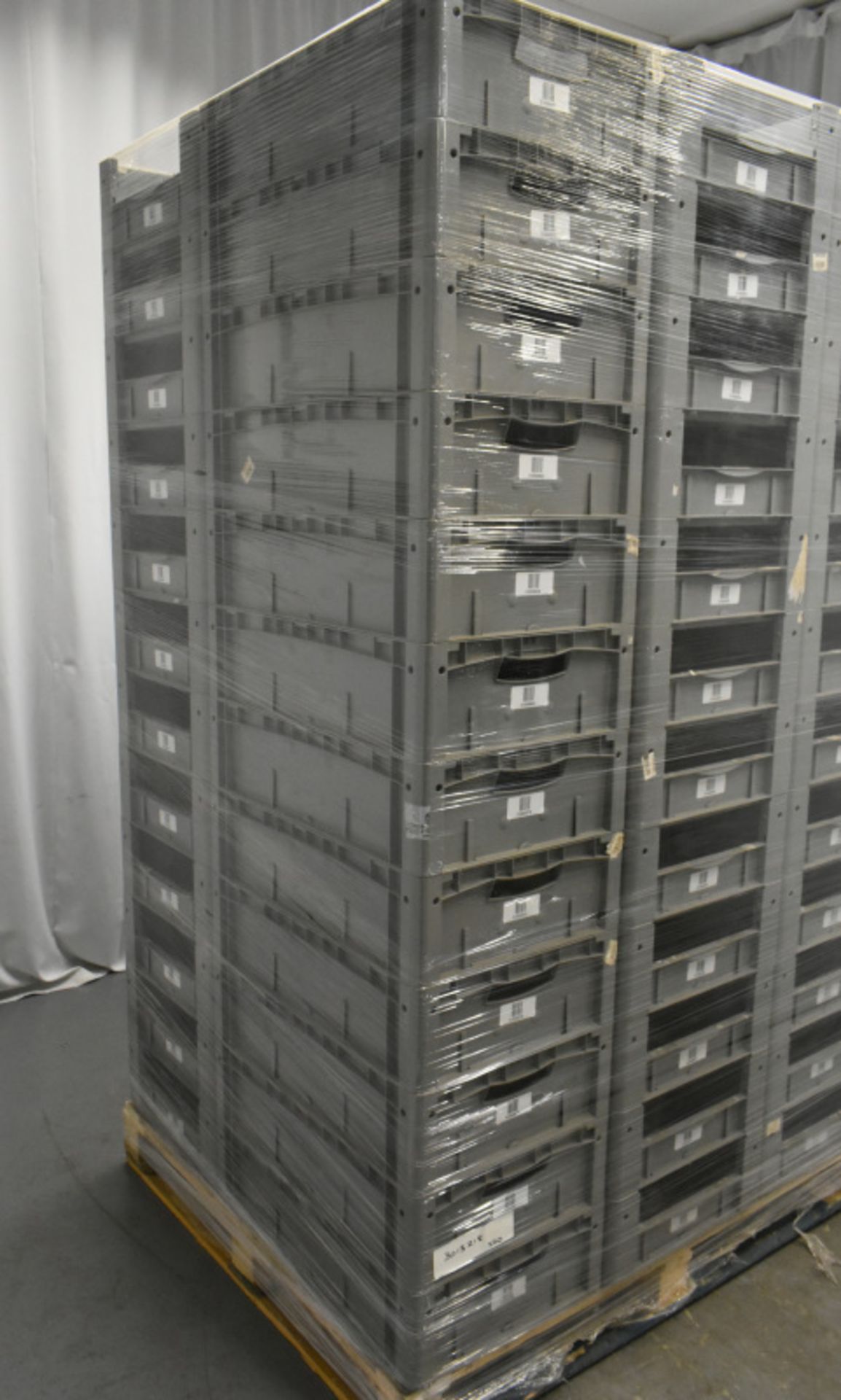 60x Tote Storage Boxes - L600 x W400 x H150mm - Image 4 of 4