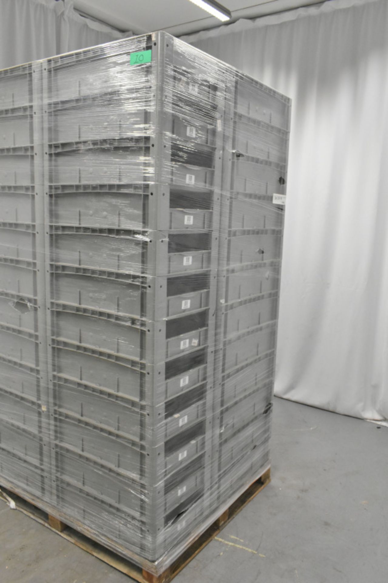 60x Tote Storage Boxes - L600 x W400 x H150mm - Image 2 of 4