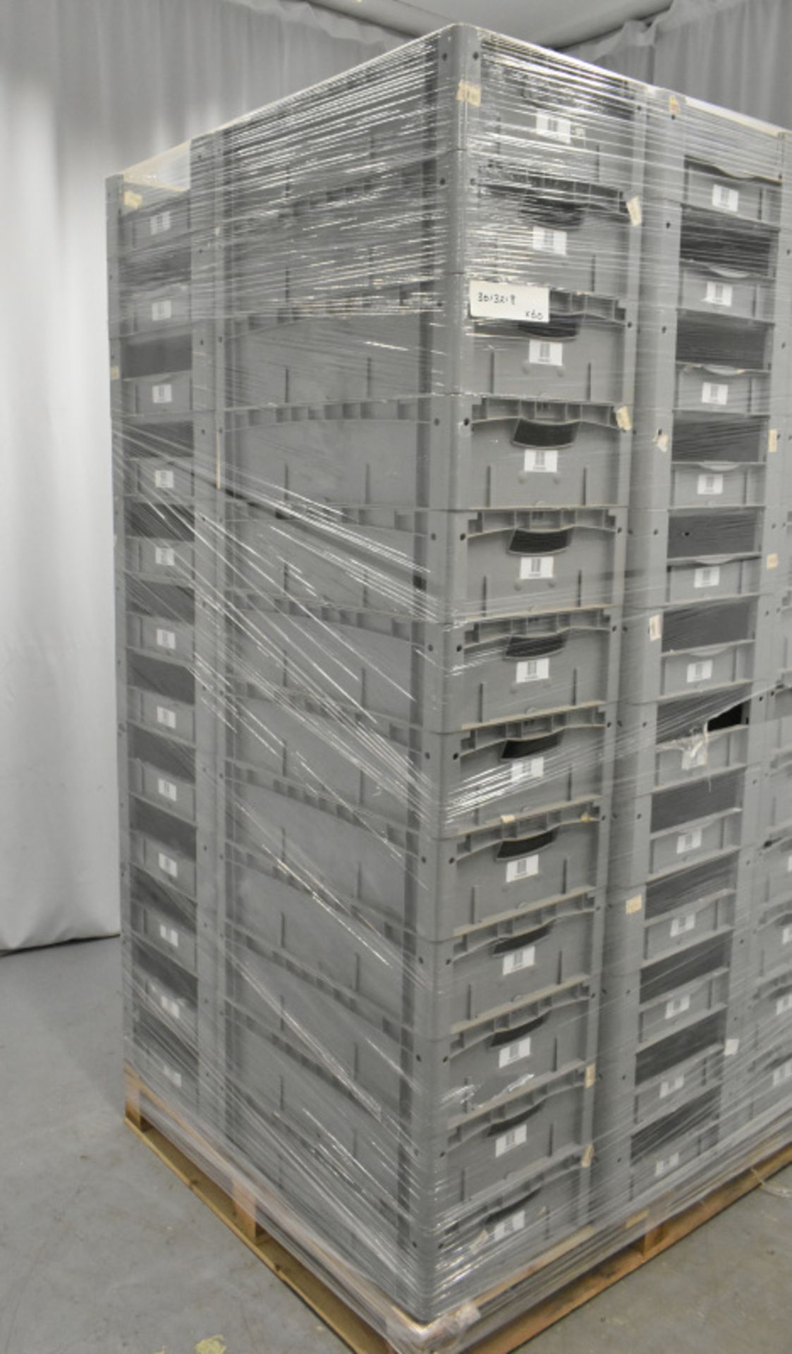 60x Tote Storage Boxes - L600 x W400 x H150mm - Image 4 of 4
