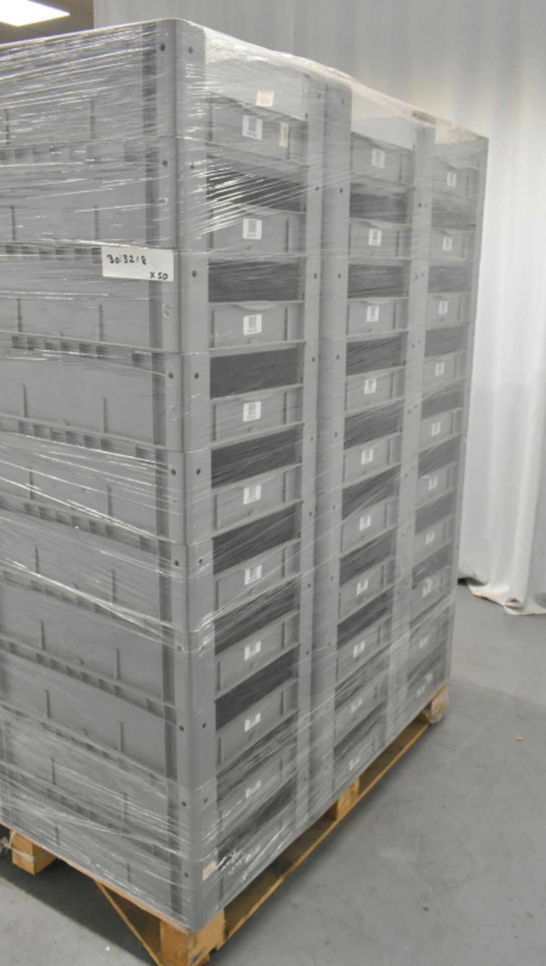 50x Tote Storage Boxes - L600 x W400 x H150mm - Image 3 of 4