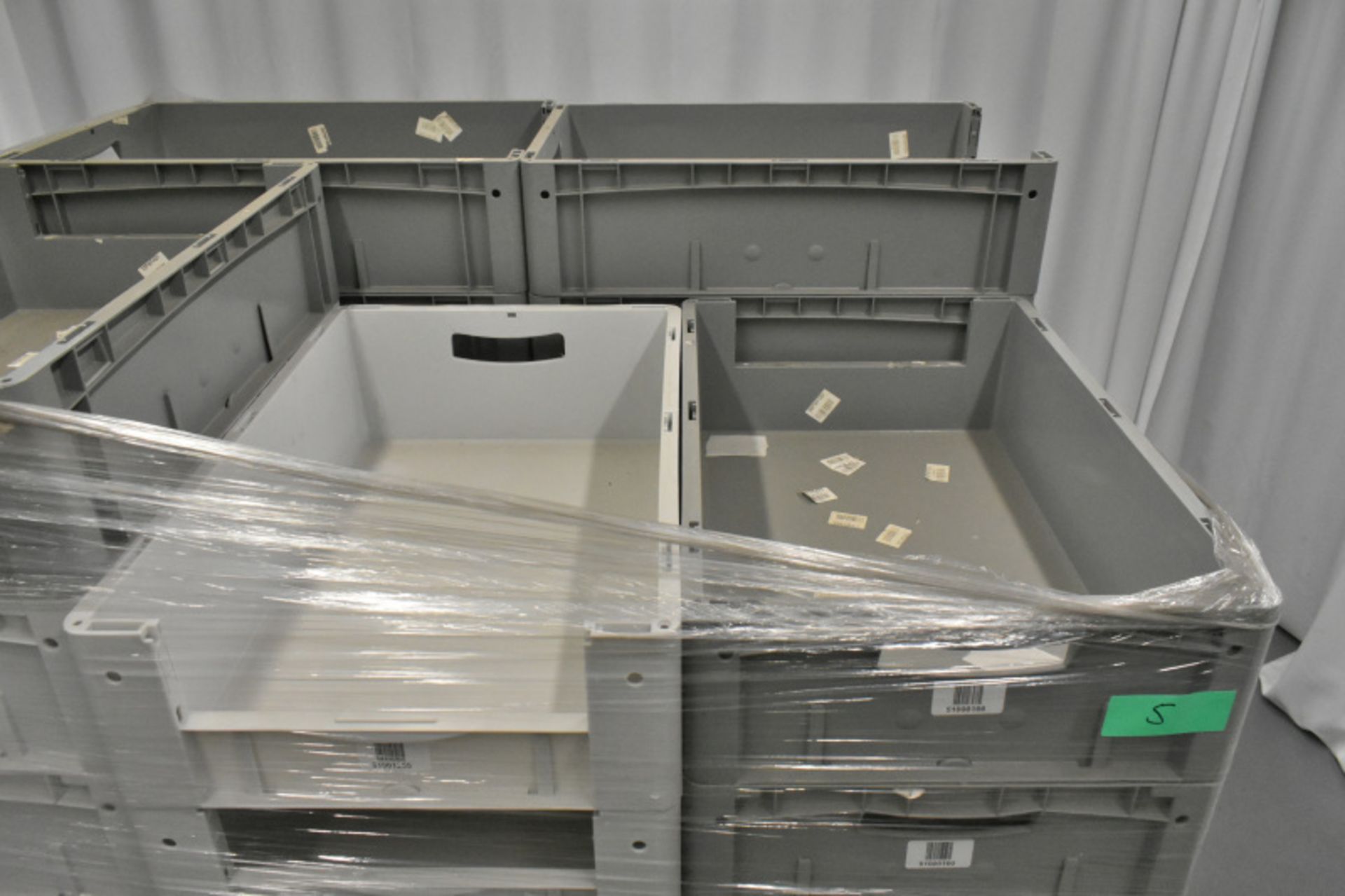 48x Tote Storage Boxes - L600 x W400 x H150mm - Image 5 of 5