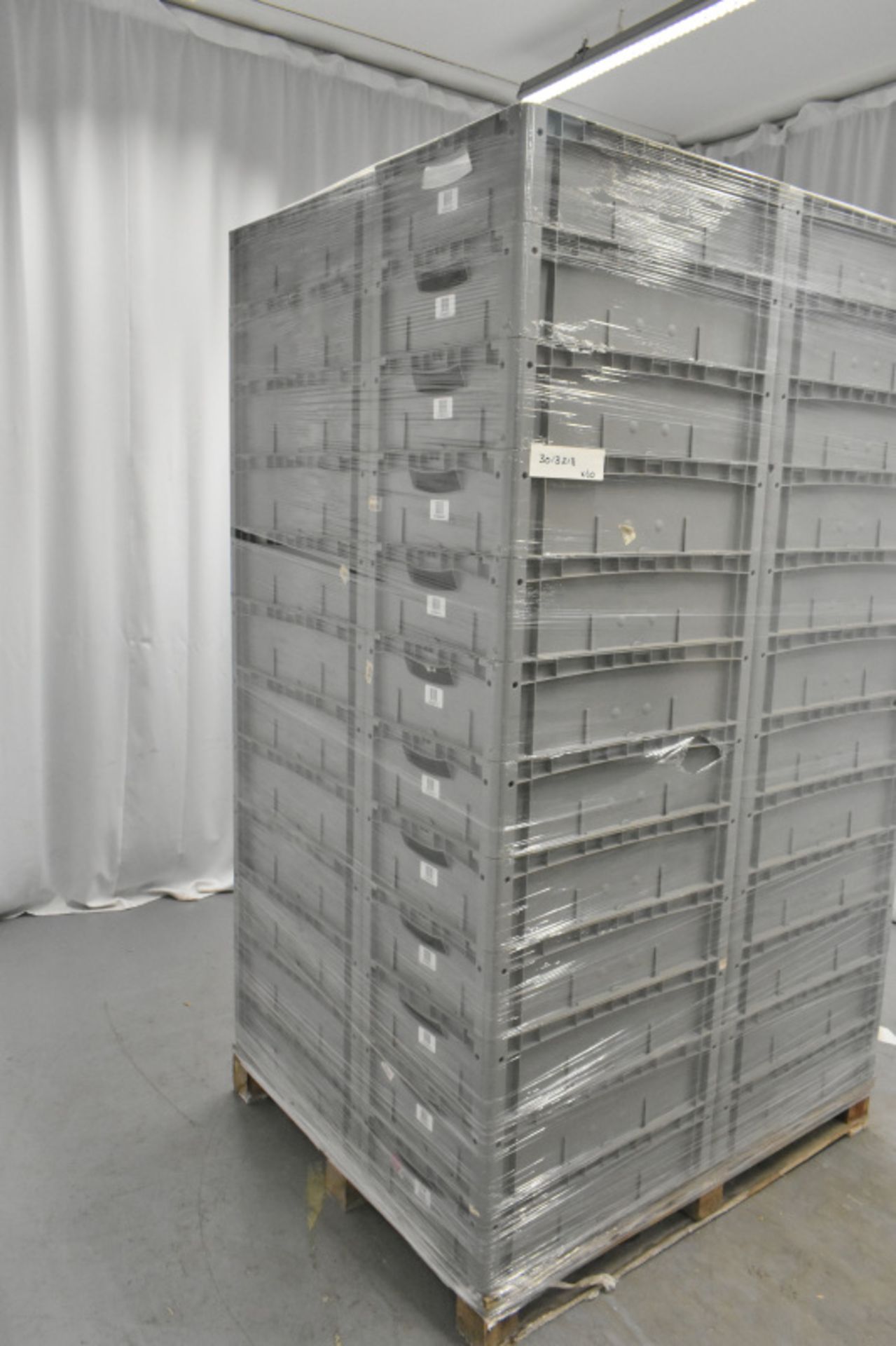 60x Tote Storage Boxes - L600 x W400 x H150mm - Image 4 of 4