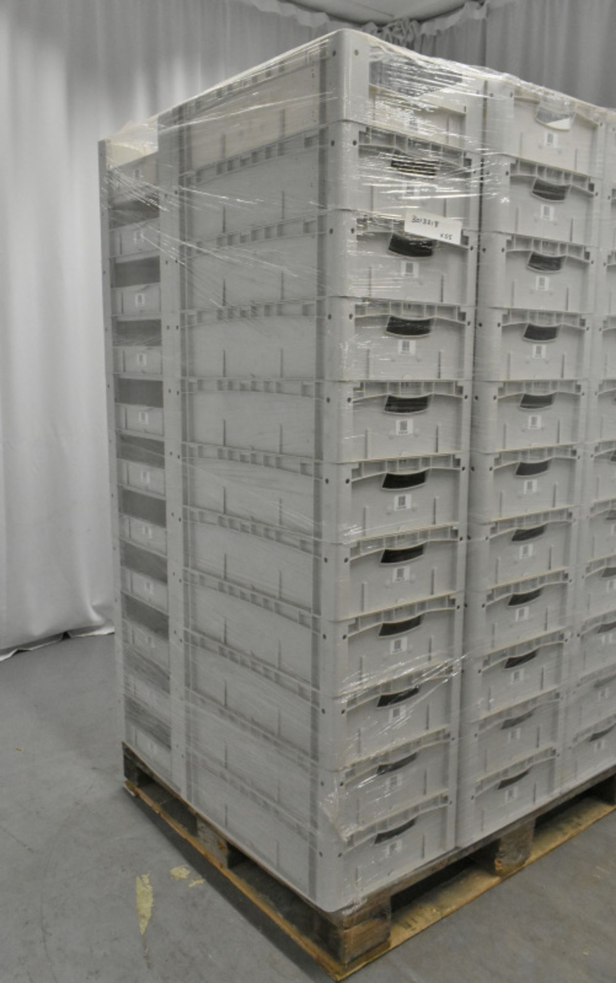 55x Tote Storage Boxes - L600 x W400 x H150mm - Image 4 of 4