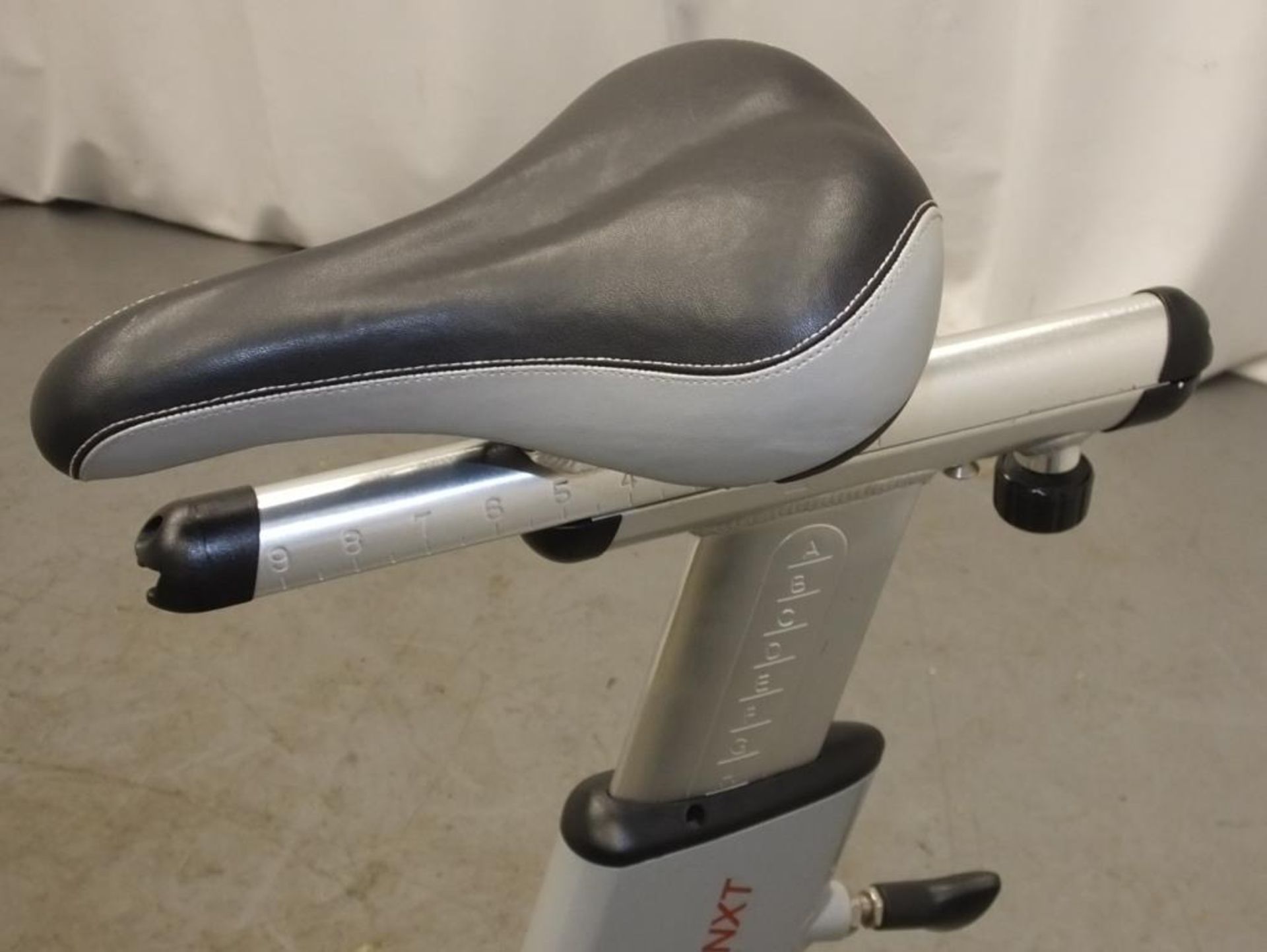 Startrac Spinner NXT Spin Bike - missing pedal - console powers up - functionality untested - Image 4 of 6