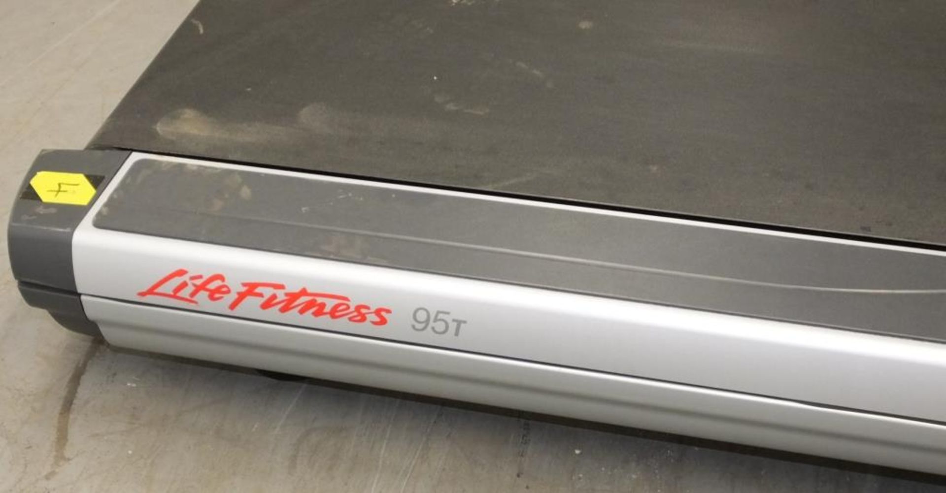 Life Fitness 95T FlexDeck shock absorption system treadmill - powers up - functionality untested - Image 6 of 20