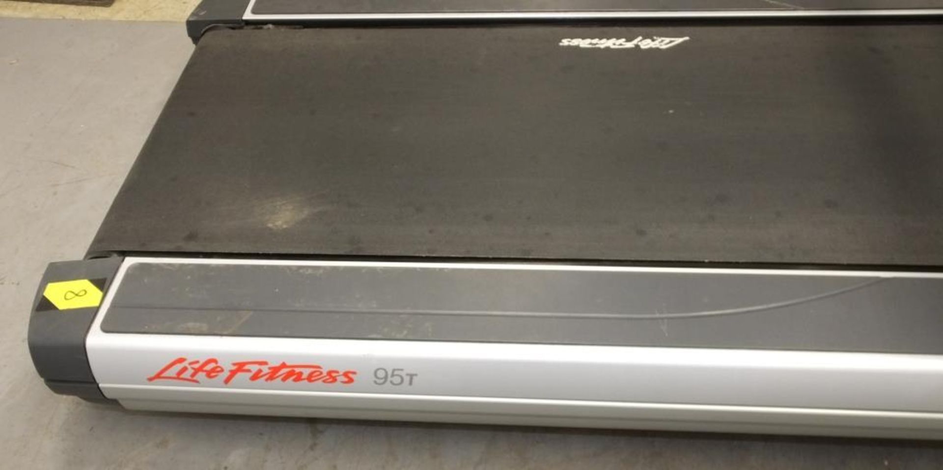 Life Fitness 95T FlexDeck shock absorption system treadmill - powers up - functionality untested - Image 9 of 18