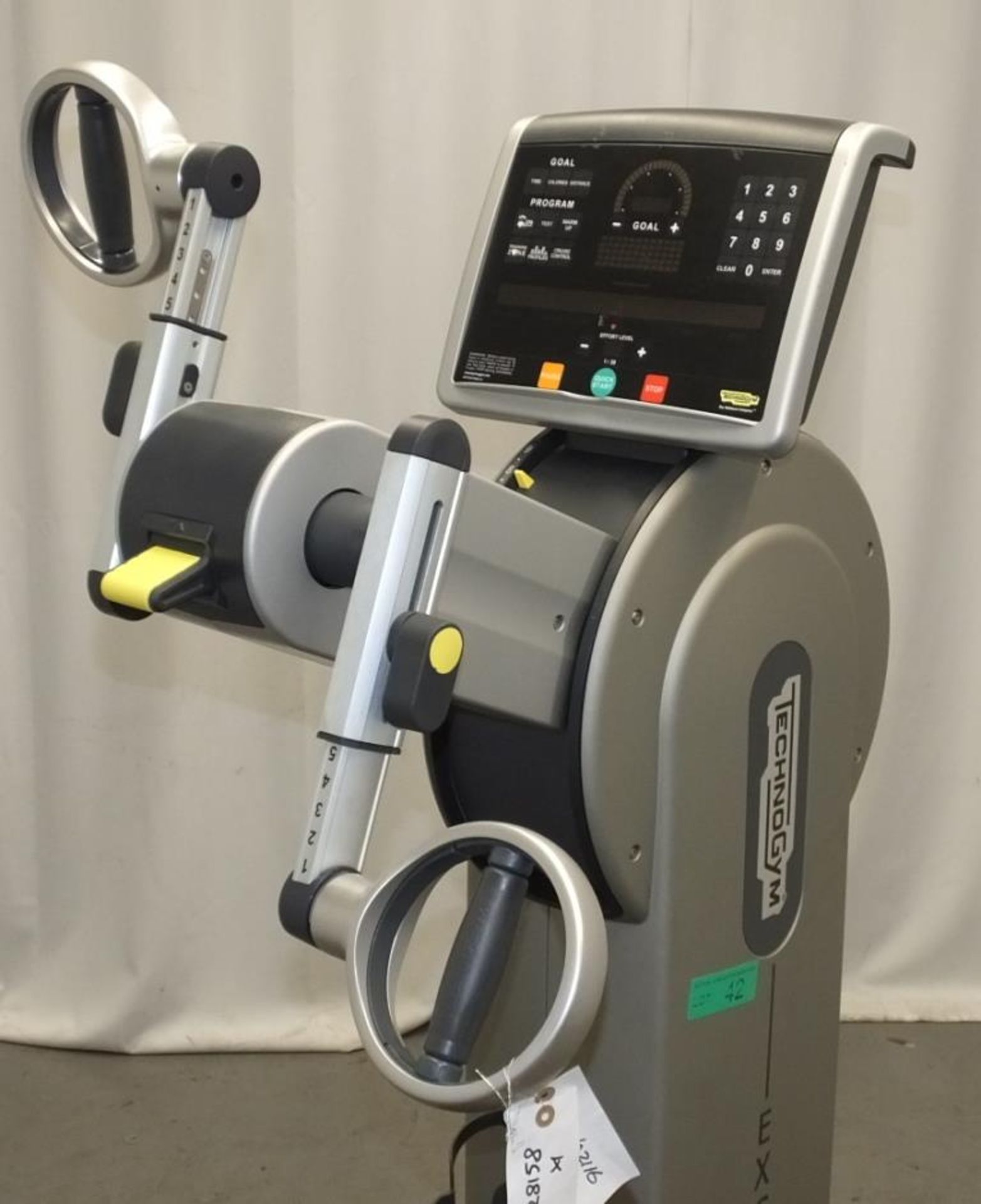 Technogym Excite 700 SP Hand Exercise Bike - powers up - functionality untested - Image 2 of 8