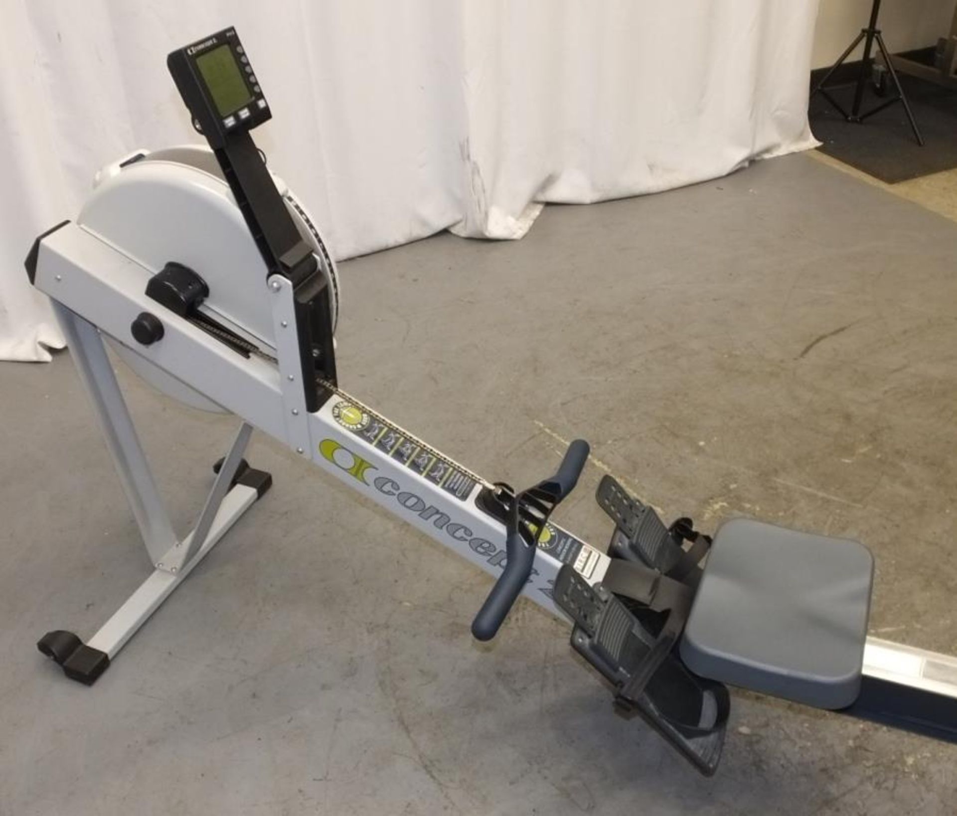 Concept 2 indoor rowing machine - PM3 display - powers up - functionality untested - Image 6 of 6