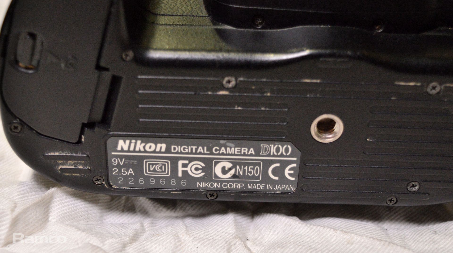 Nikon D100 SLR Digital Camera Body - Image 7 of 7