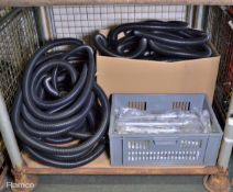 Vacuum cleaner hoses and accessories