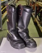 YDS Fire Retardant Boots, Size 11