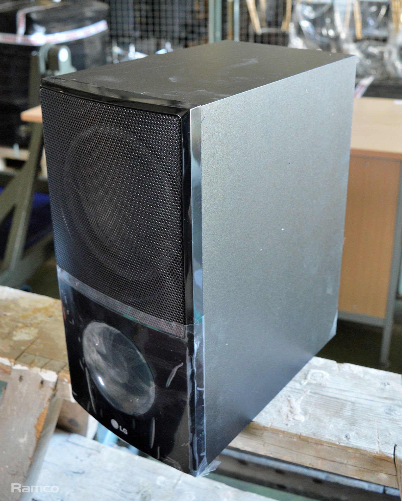 LG Subwoofer & Surround Sound Speakers (no blu ray player) - Image 3 of 6