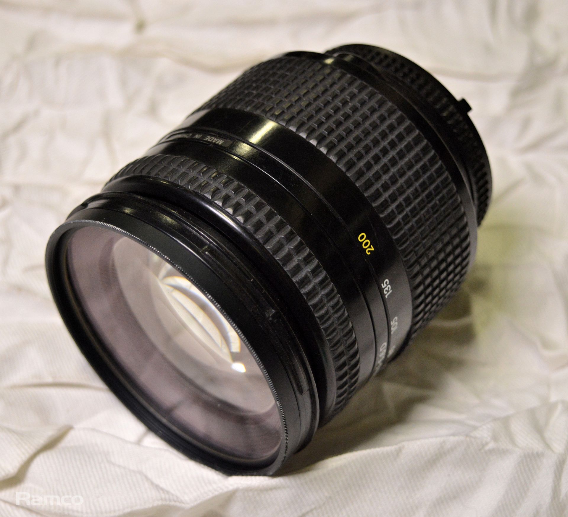 Nikon AF Nikkor 28-200mm 1:3.5-5.6 D Lens - AS SPARES OR REPAIRS - Image 4 of 6