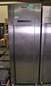 Gram Single Door unit - W 690mm x D 840mm x H 2000mm