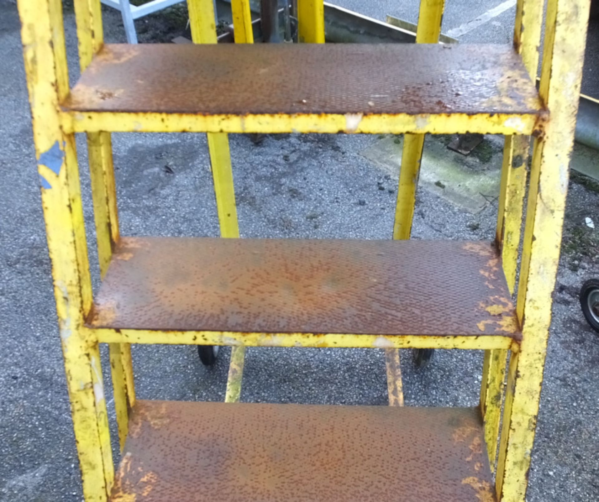 6 step & platform step ladder - Image 3 of 4