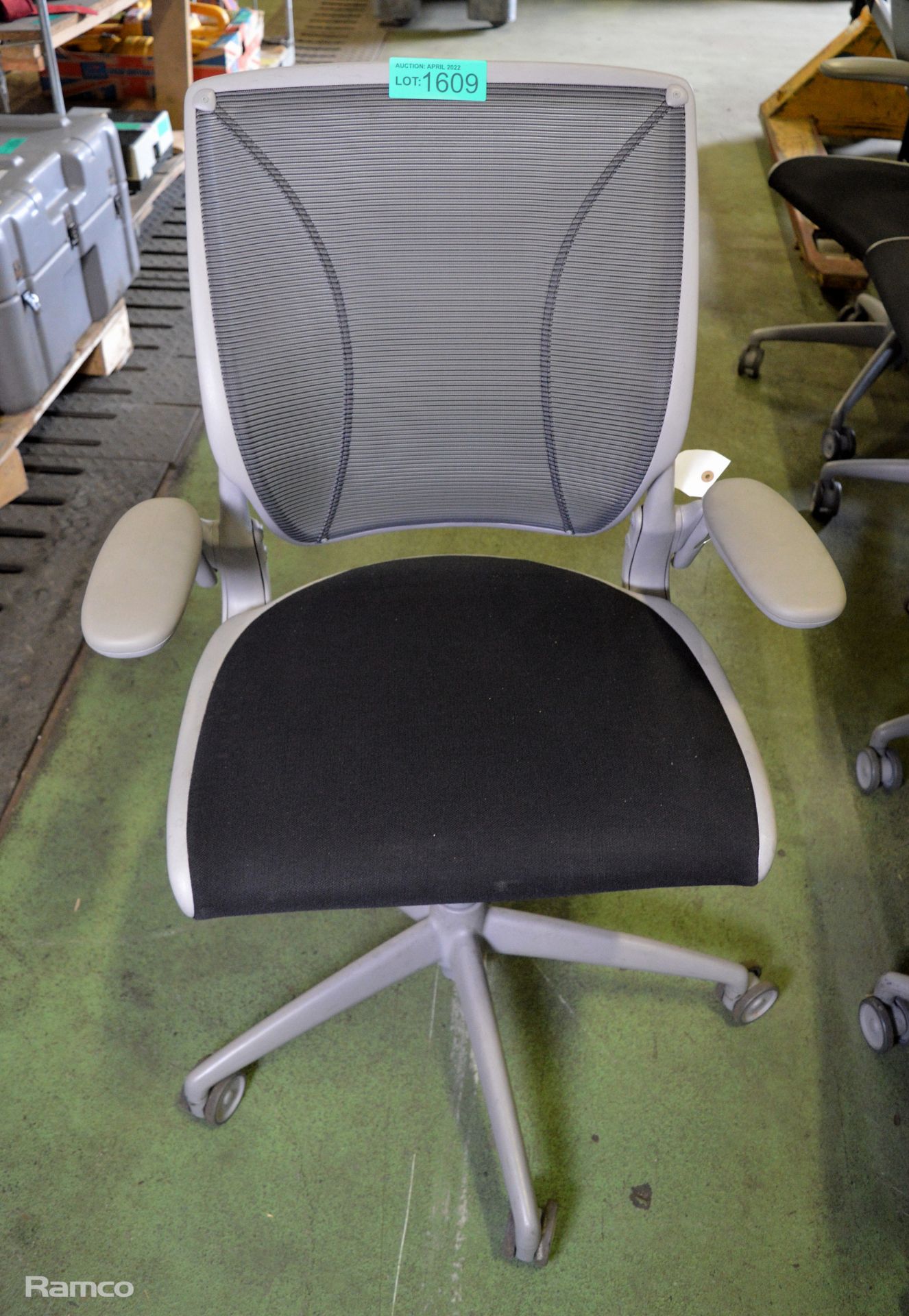 HumanScale Ergonomic Office Chair - grey - Image 2 of 3