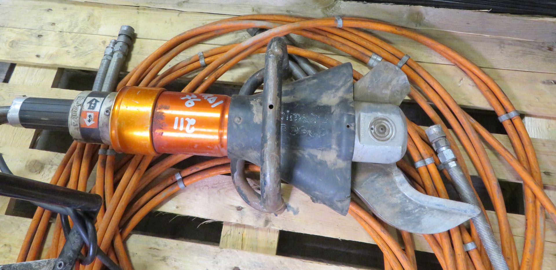 Holmatro Jaws of life power pack, hose, cutter broken jaw (AS SPARES OR REPAIRS) - Image 2 of 4