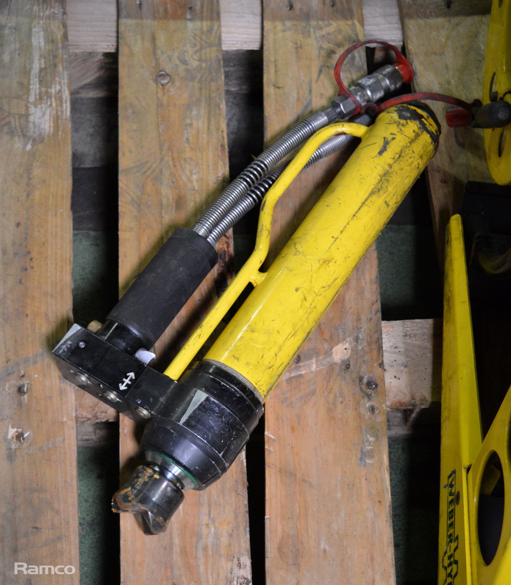 Weber Hydraulic Rescue Equipment & Accessories - Cutter, Spreader, Ram, Power pack & hoses - Image 9 of 9