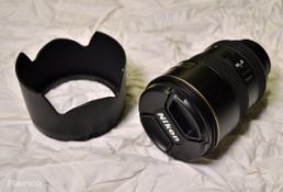 Nikon AF-S Nikkor 17-55mm 1:2.8G ED Lens with Nikon HB-31 lens hood