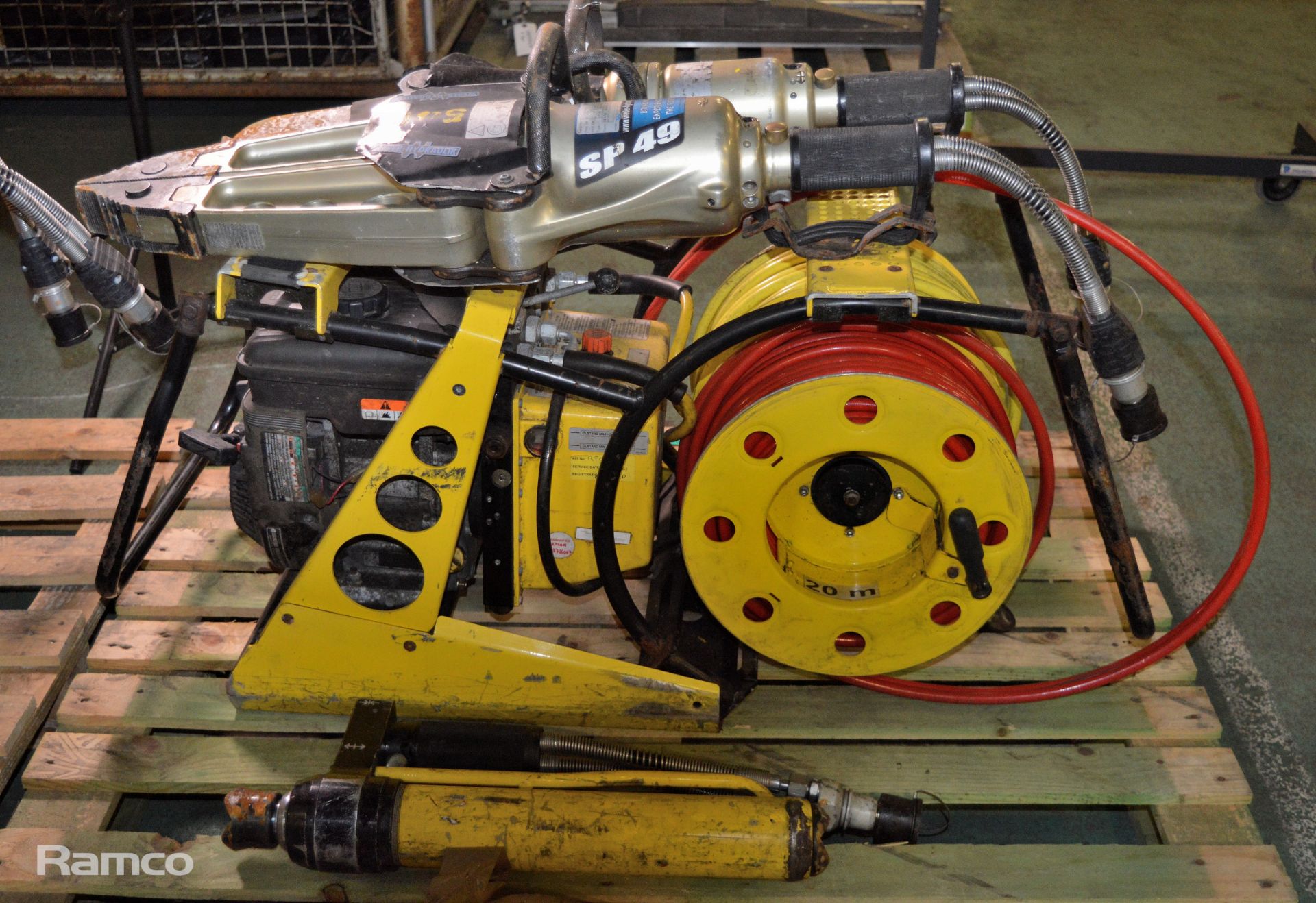 Weber Hydraulic Rescue Equipment & Accessories - Cutter, Spreader, Ram, Power pack & hoses - Image 3 of 8