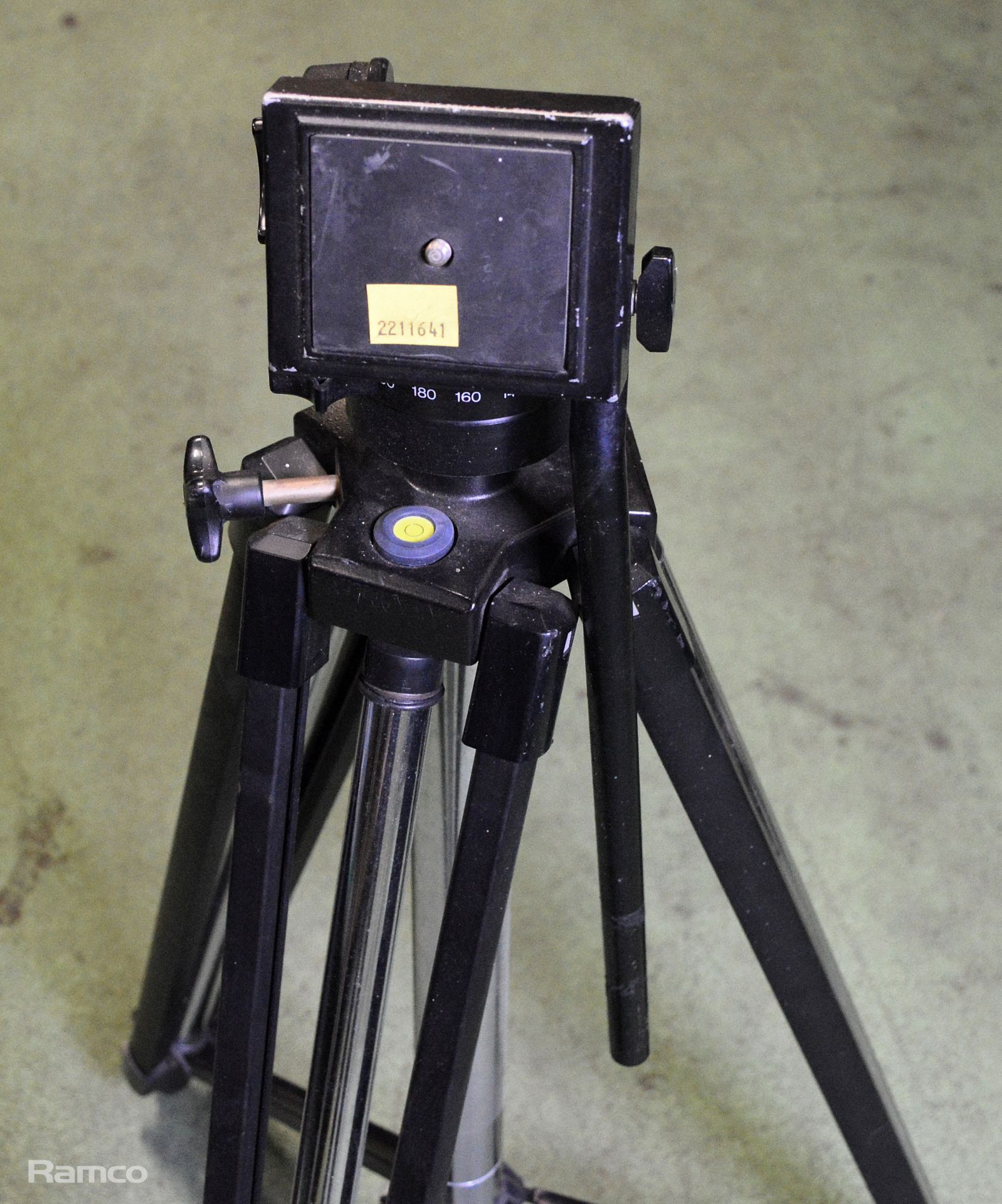 Bilora 3412 Camera Tripod with 1462 fluid effect head unit - Image 3 of 3