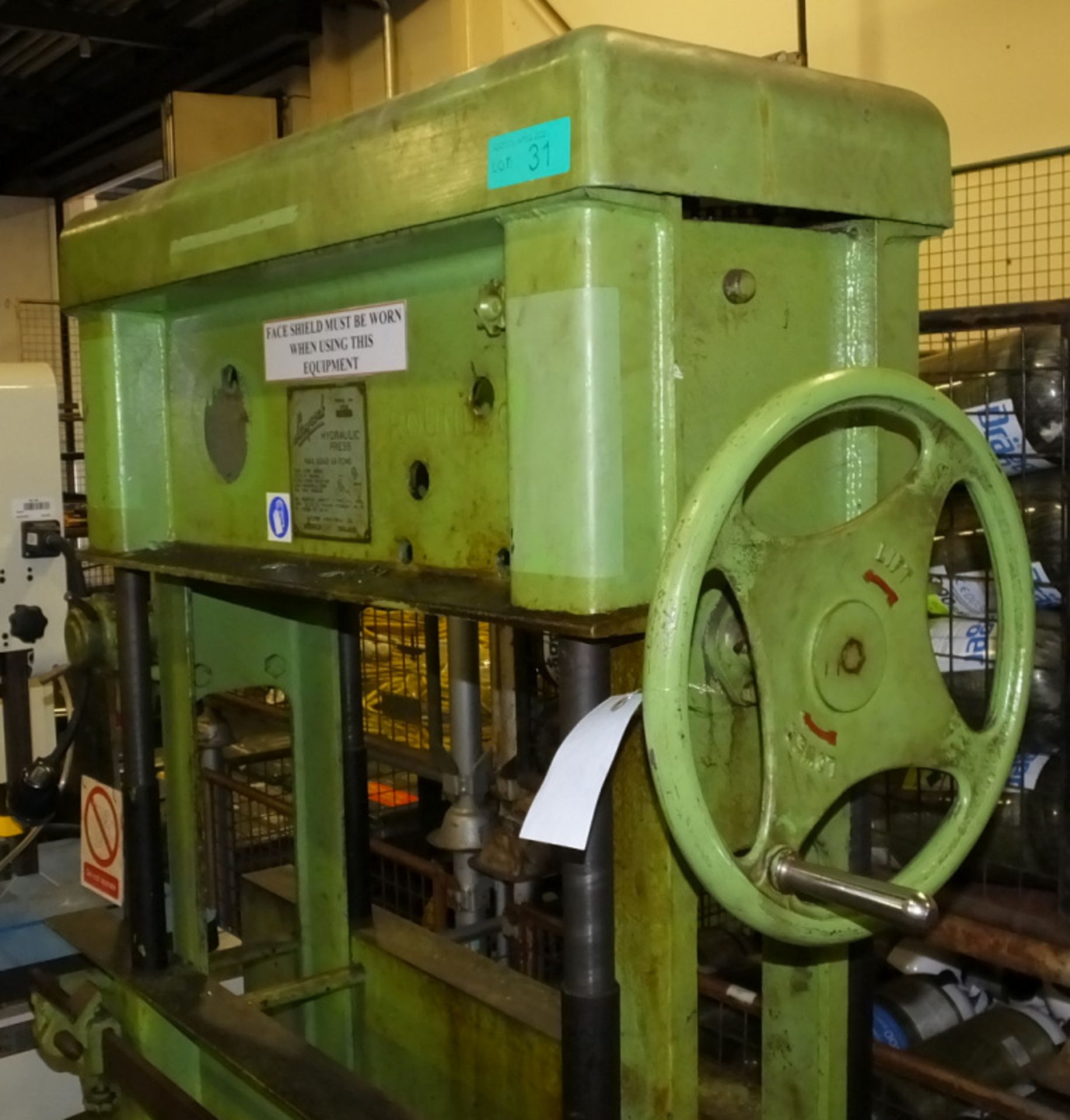 Laycock hydraulic press max load 60 tonnes - round oak - model 1551 - serial 1674 - Image 2 of 6