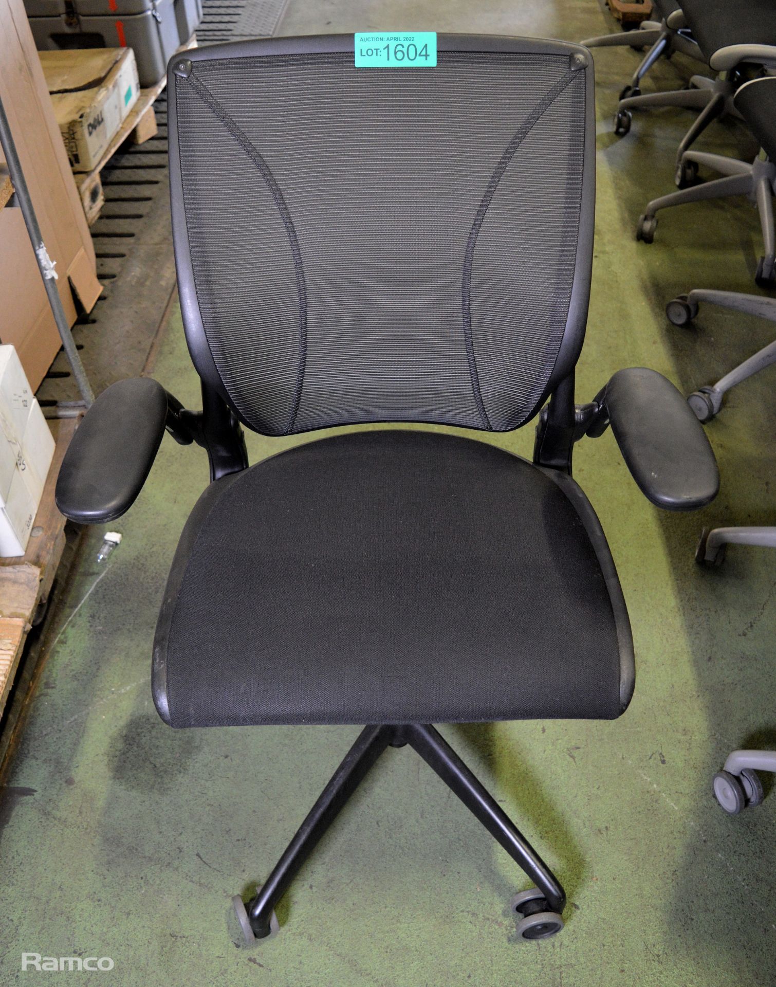 HumanScale Ergonomic Office Chair - black - Image 2 of 3
