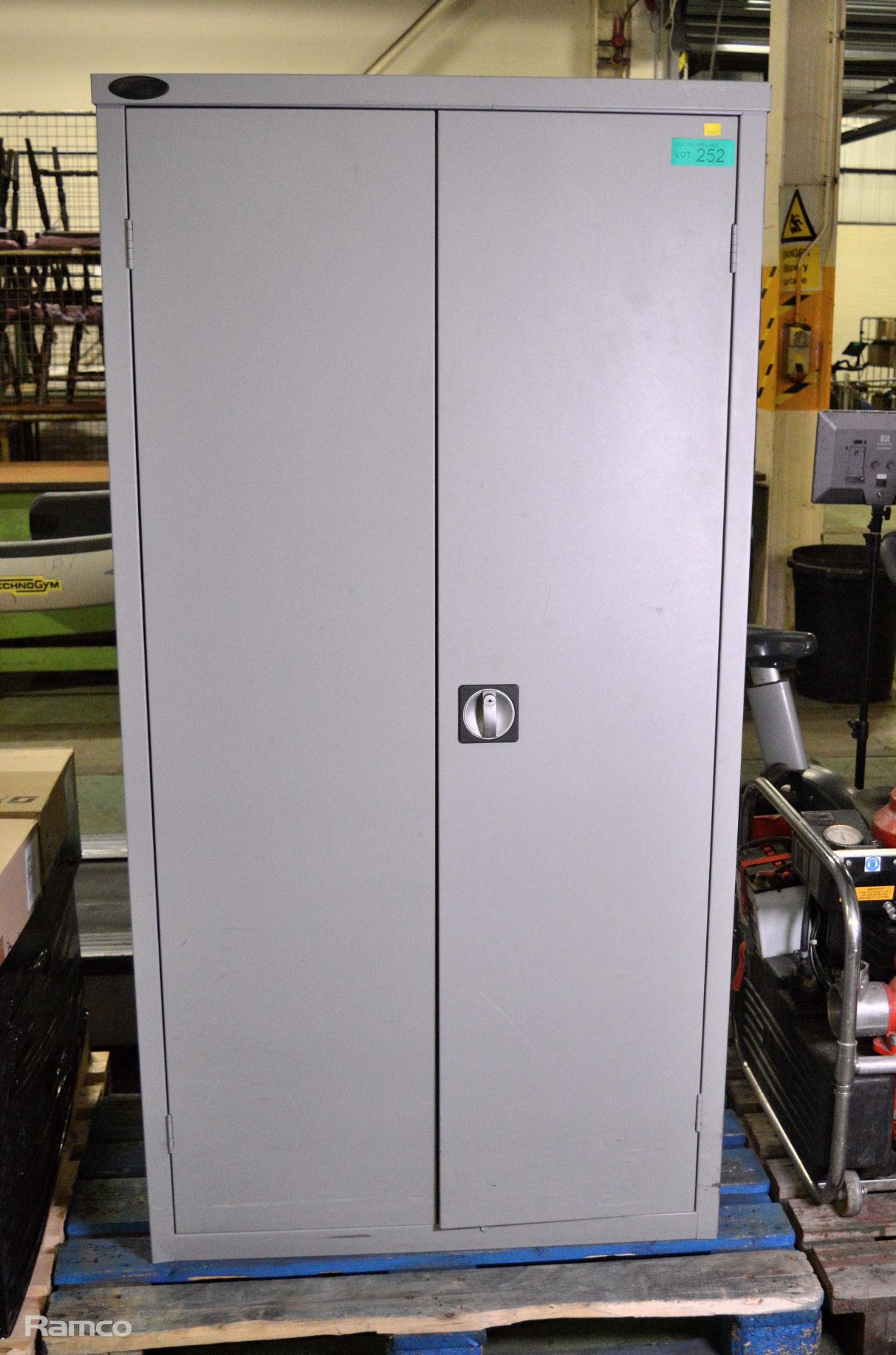 Probe 2 Door Cabinet With Shelves L 930mm x W 460mm x H 1800mm