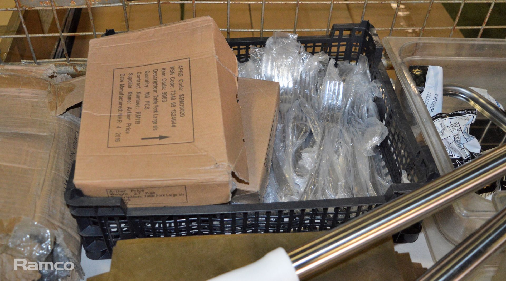 Catering Plates, Knives, Forks, Mats, Cups, Cling Film, water purification tablets, 2x large stirrer - Image 3 of 7