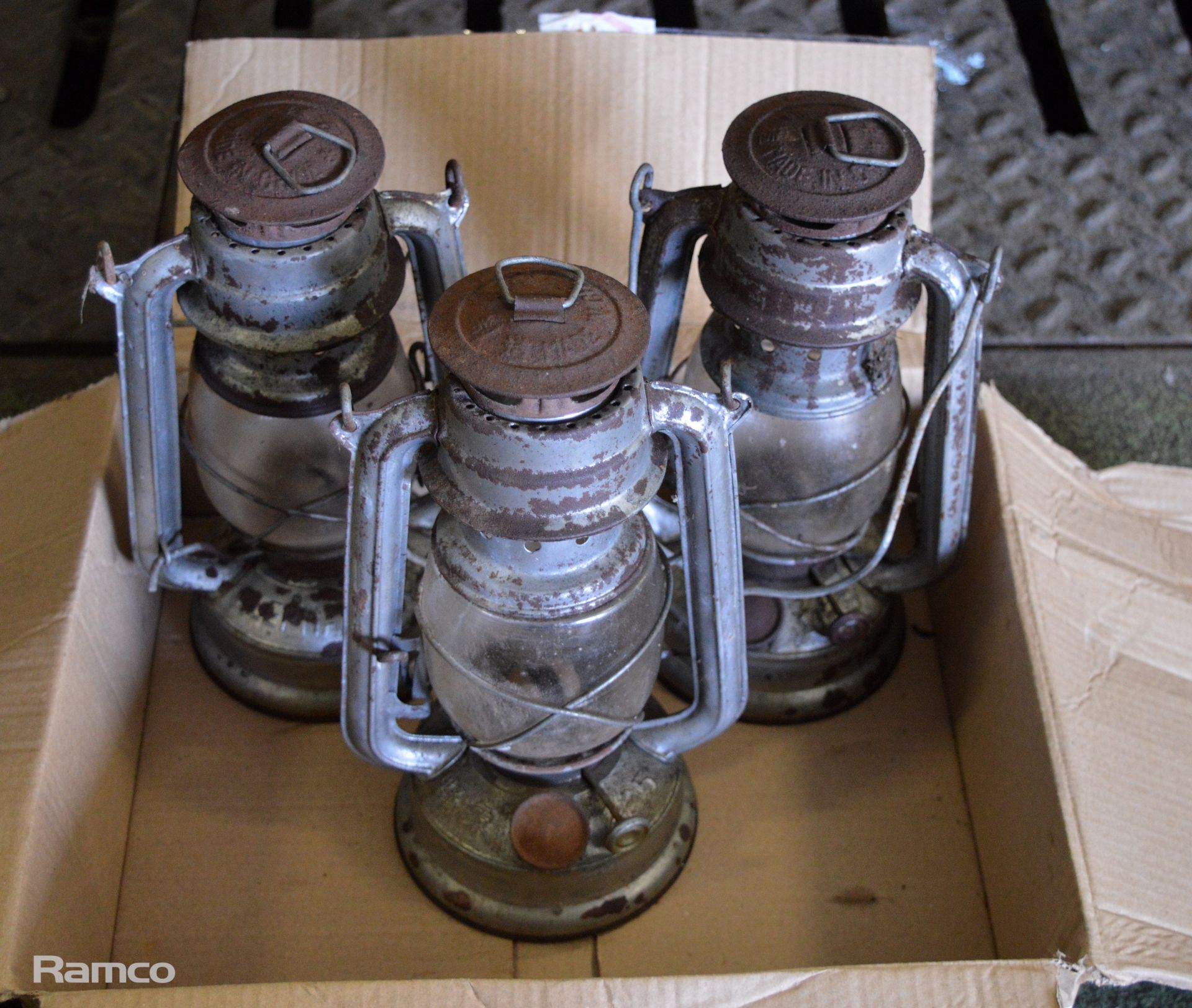 Hurricane lamps - AS SPARES OR REPAIRS - Image 2 of 2