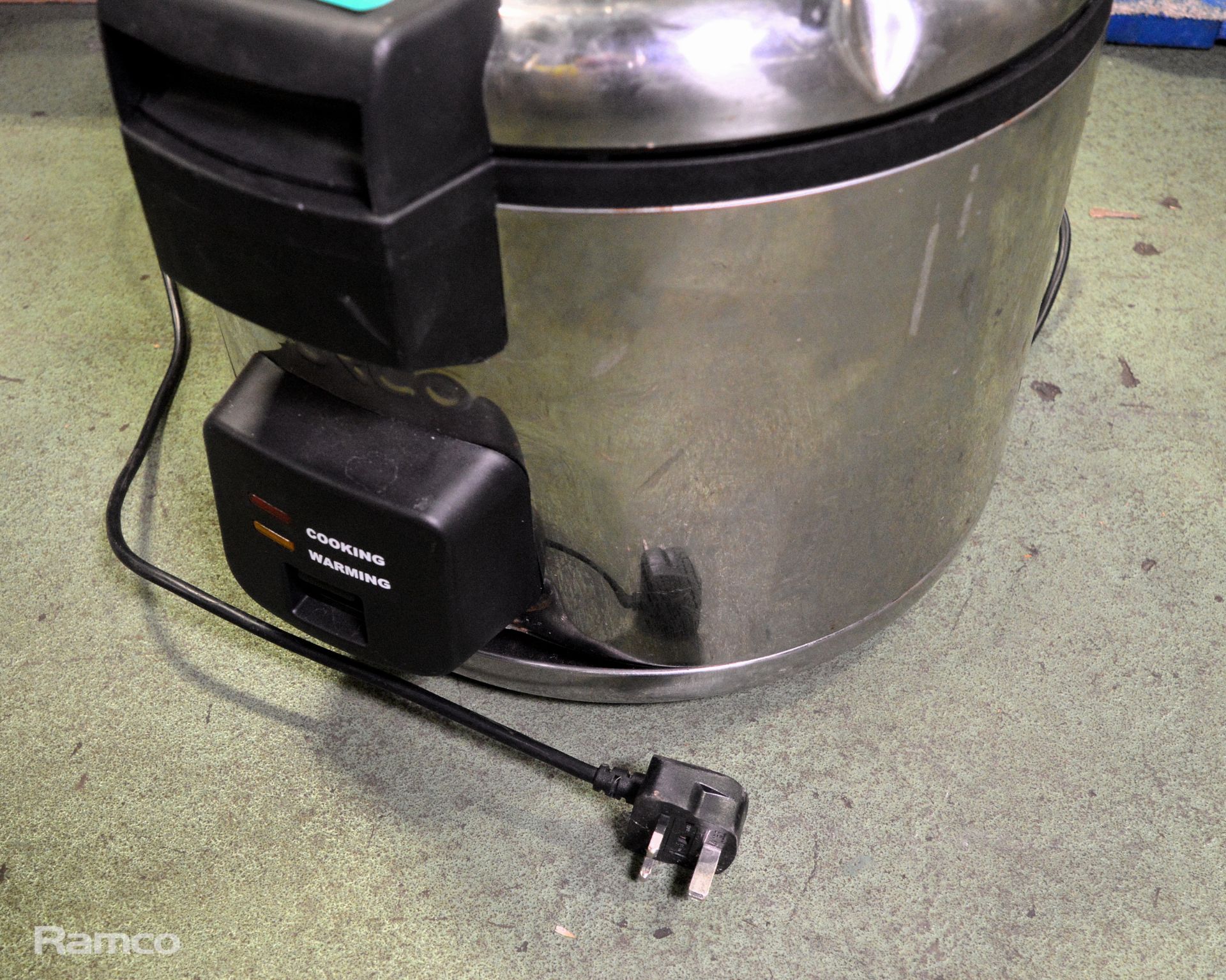 Burgo 77000 240V Pressure Cooker - Image 2 of 4