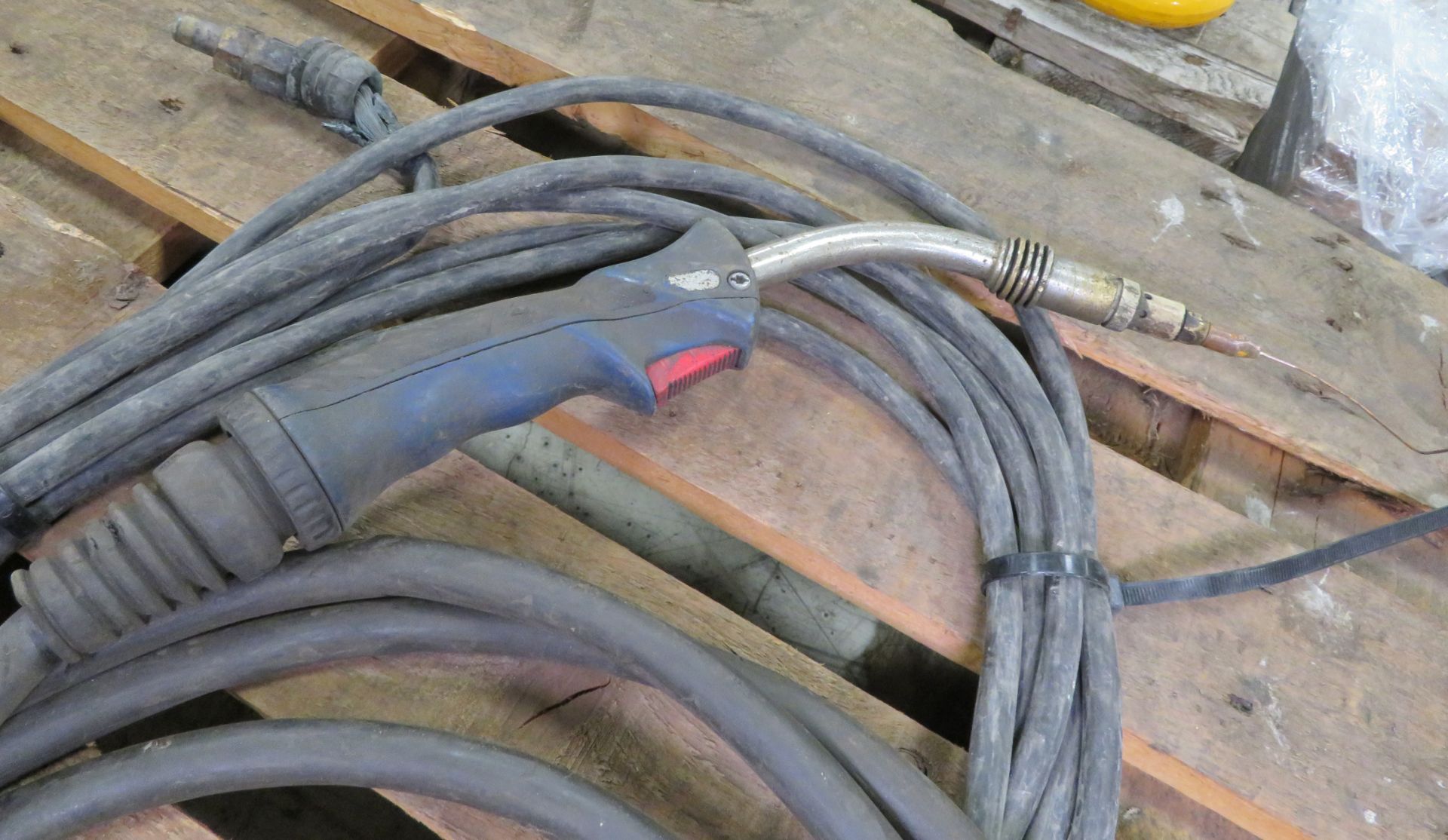 Welder nozzle, connectors - Image 2 of 4