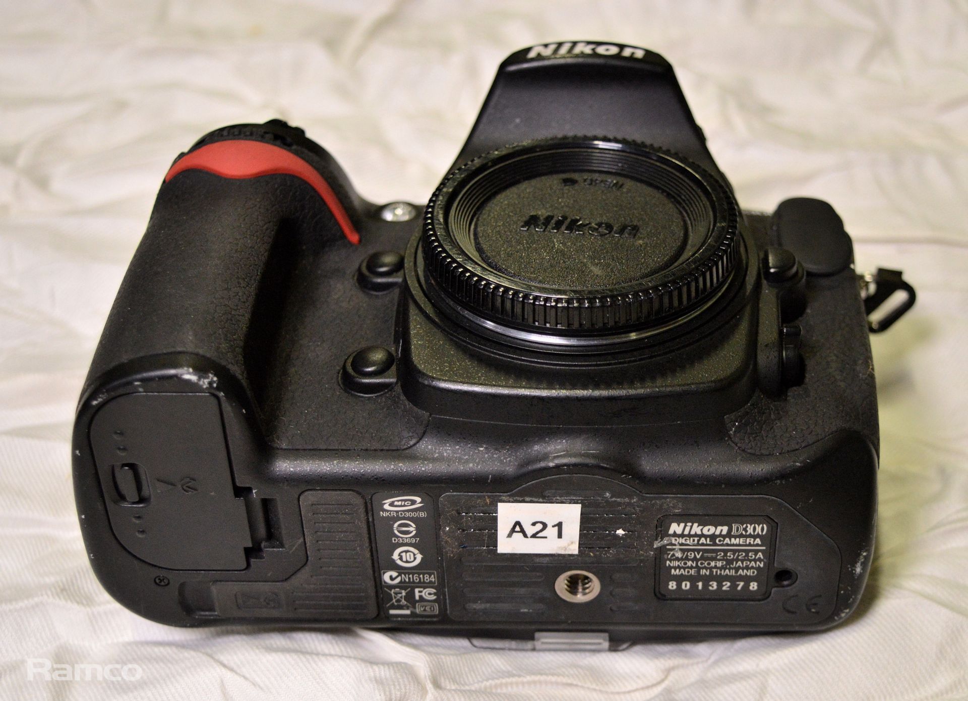 Nikon D300 SLR Digital Camera Body - Image 7 of 8