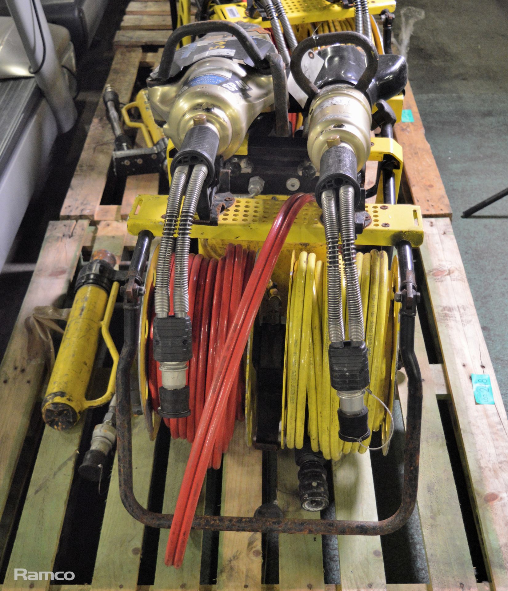 Weber Hydraulic Rescue Equipment & Accessories - Cutter, Spreader, Ram, Power pack & hoses - Image 2 of 8